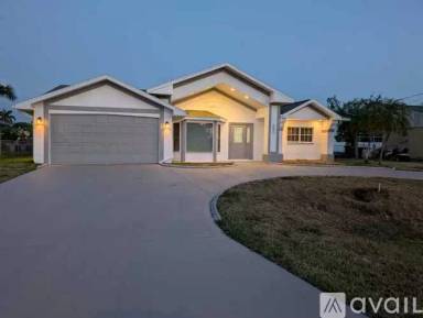 Main picture of 4431 SE 19th Ave