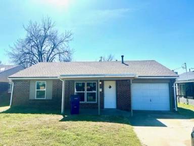 Main picture of 715 W Wood St