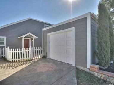 Main picture of 1452 Serpilio Way