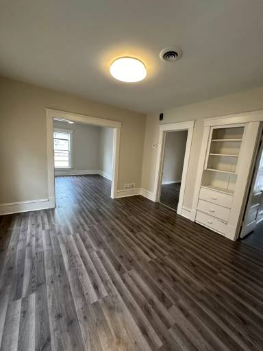 Main picture of 9519 Macon Ave