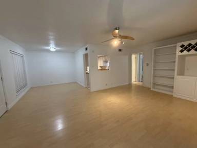 Main picture of 7904 Royal Ln