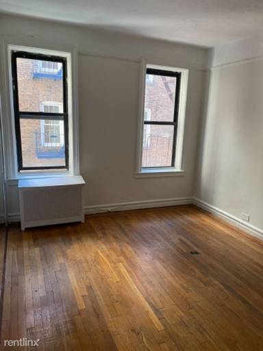 Main picture of 3040 Cruger Ave