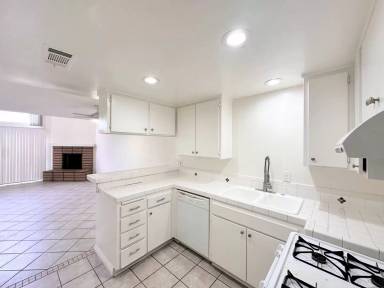 Main picture of 234 Avocado St