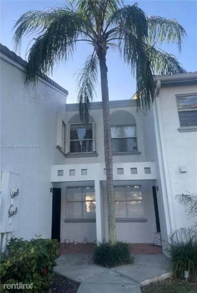 Main picture of 4616 NW 97th Pl