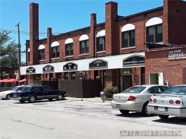 Main picture of 21930 Lake Shore Blvd
