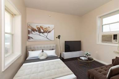 Main picture of 205 E Main St