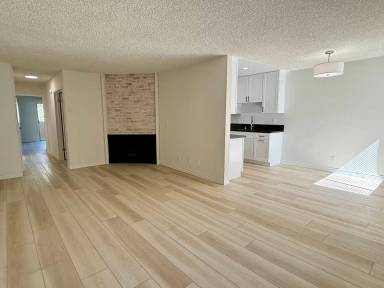 Main picture of 1750 S Bentley Ave
