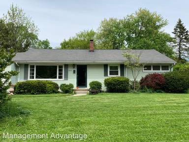 Main picture of 1812 Ravinia Rd