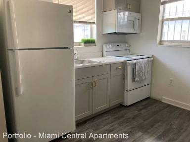 Main picture of 451 NW 7th St