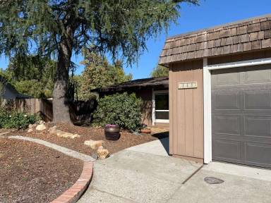 Main picture of 1133 Auburn Dr