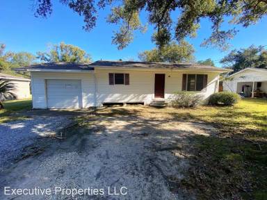 Main picture of 302 N Lightner Ave