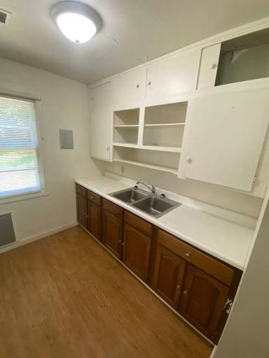 Main picture of 512 SE 33rd Ter