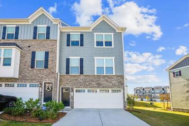 Main picture of 918 Portrush Ln