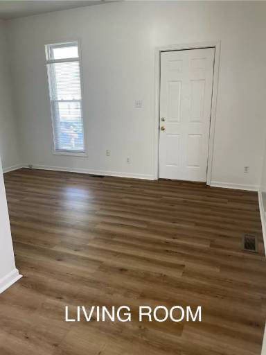 Main picture of 223 E 13th St