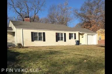 Main picture of 7636 Brooklyn Ave
