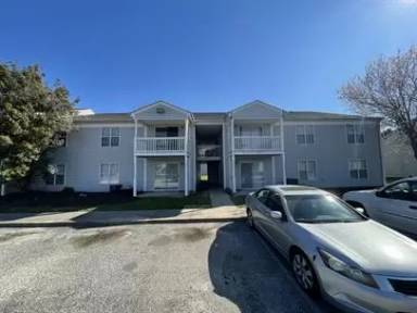 Main picture of 725 S Parker Dr