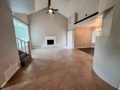 Main picture of 5611 87th St