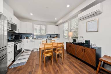 Main picture of 206 Box Ln
