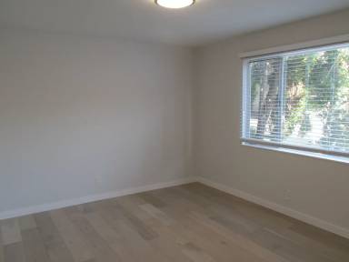 Main picture of 252 Euclid Ave