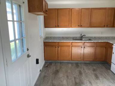 Main picture of 1920 Frank Rd