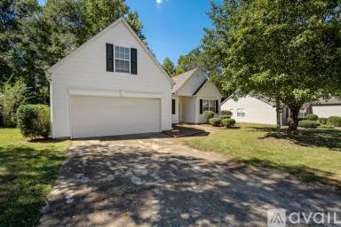 Main picture of 102 Planters Grove Dr