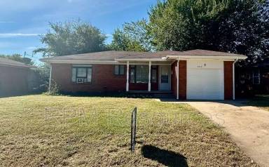 Main picture of 4416 NW 44th St