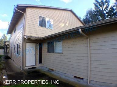 Main picture of 1416 NE Paropa Ct