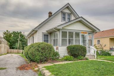 Main picture of 1823 S 60th St