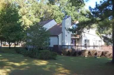 Main picture of 550 Ivy Cir