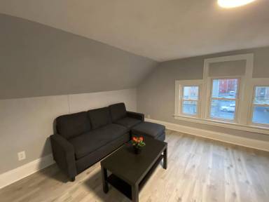 Main picture of 712 School St