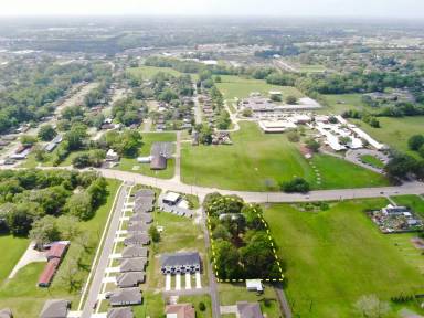 Main picture of 4100 Moss St