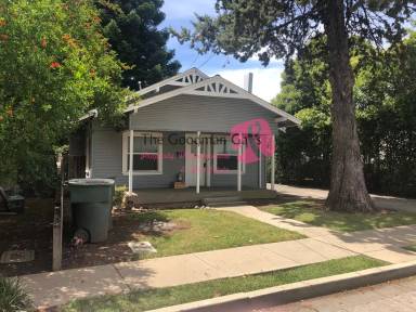 Main picture of 814 Almond St