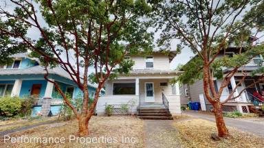 Main picture of 1342 SE 32nd Ave