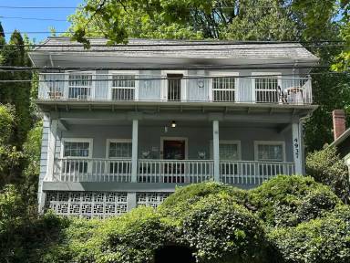 Main picture of 4937 S Corbett Ave
