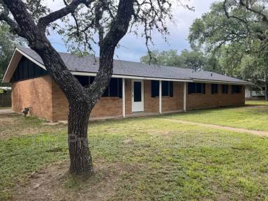 Main picture of 401 Glade St