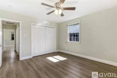 Main picture of 8515 Palm St
