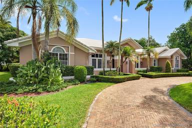Main picture of 6731 SW 140th St