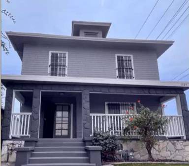 Main picture of 1272 W 38th St