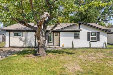Main picture of 1414 Timberlake Cir