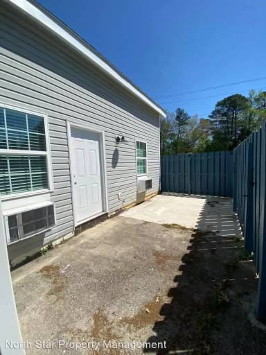Main picture of 3702 Squaw Valley Dr SW