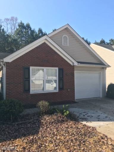 Main picture of 275 Silver Ridge Dr