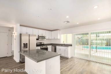 Main picture of 8749 W Sells Dr