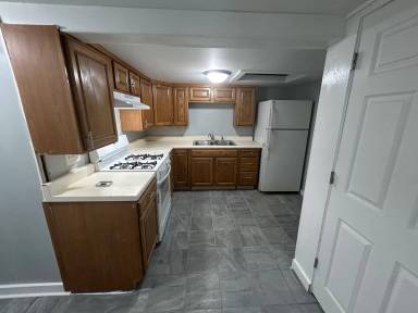 Main picture of 1533 Winslow St