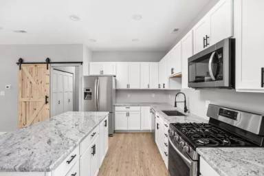 Main picture of 1111 N Hamilton Ave