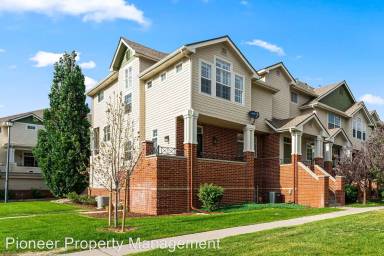 Main picture of 9736 E Carolina Pl
