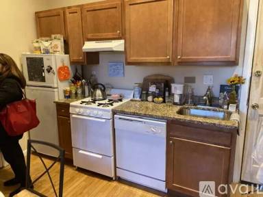 Main picture of 1189 Commonwealth Ave