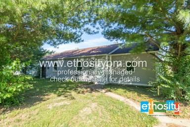 Main picture of 2120 Admiral Dr