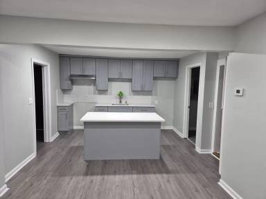 Main picture of 126 Perkins Ave