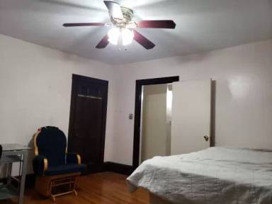 Main picture of 8 Price St