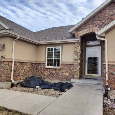 Main picture of 2537 W 2350 N